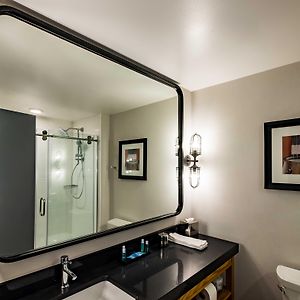 Queen Room Hearing Accesible